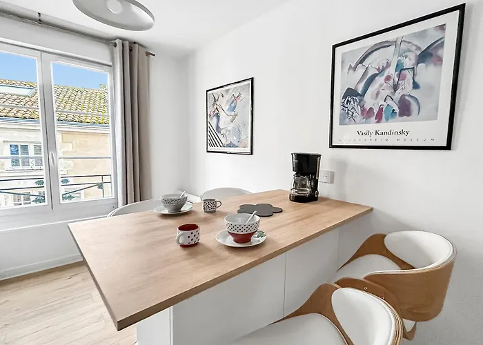 Moderne Et Lumineux En Centre-ville Appartement *